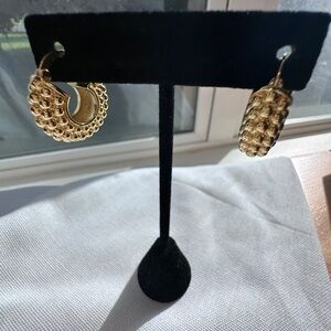 Chic Gold Textured Hoop Earrings